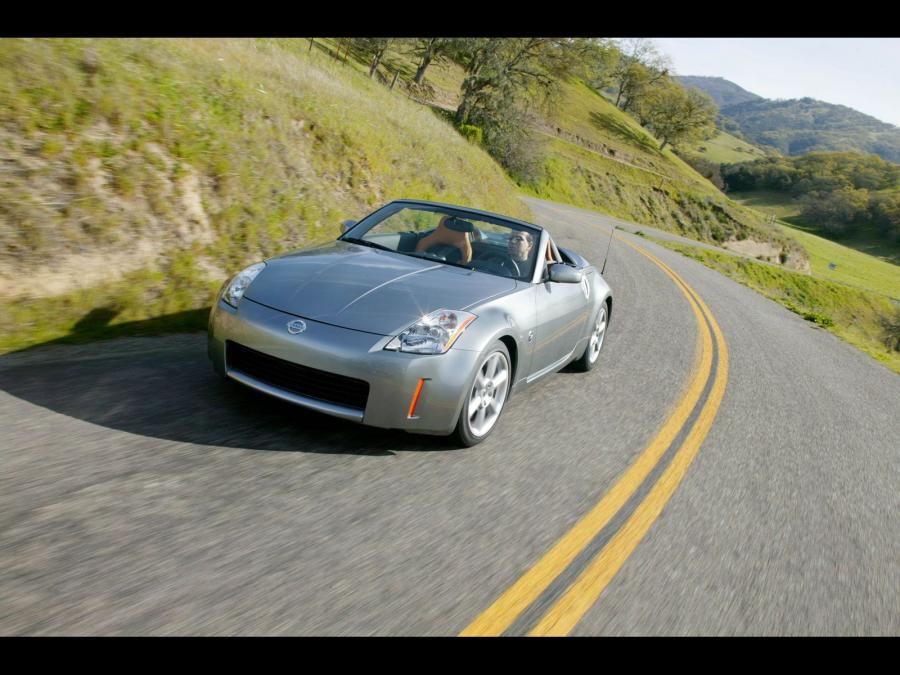  Nissan 350Z Roadster 2004 года  (фото 9 из 25)
